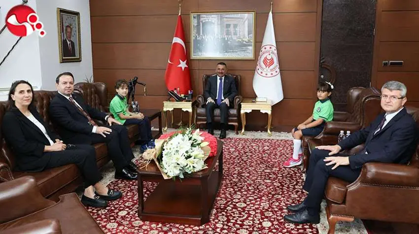 Vali Hacıbektaşoğlu,öğrenci ve öğretmenlerle bir araya geldi