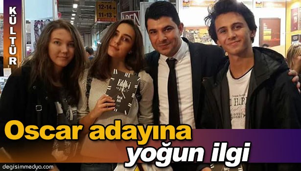 OSCAR ADAYI EDEB-İ HAYA-T'A TÜYAP'TA YOĞUN İLGİ