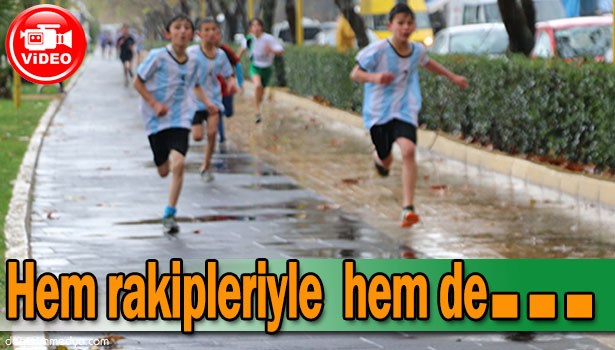 ÖĞRENCİLER HEM RAKİPLERİ HEM DE SOĞUKLA YARIŞTI