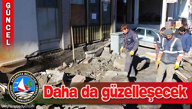 AKÇAKOCA BELEDİYESİ YALI MAHALLESİNDE ÇALIŞIYOR