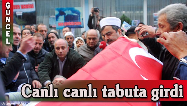 CHP'Lİ BELEDİYE BAŞKANI CANLI CANLI TABUTA GİRDİ