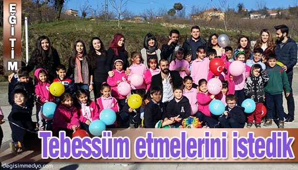 ÜNİVERSİTELİLER MİNİK ÖĞRENCİLERİ EĞLENDİRDİ