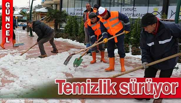 BUZ VE KAR KALINTILARI TEMİZLENMEYE DEVAM EDİLİYOR