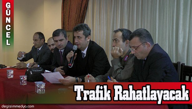 AKÇAKOCA'DA ŞEHİRİÇİ TRAFİĞİNİN RAHATLATILMASI KONUSUNDA TOPLANTI GERÇEKLEŞTİ