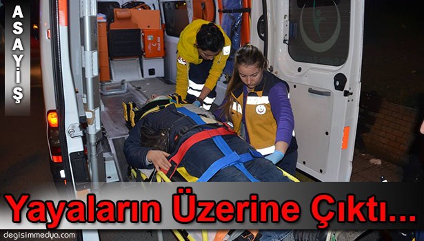 KADIN SÜRÜCÜYE ARKADAN ÇARPAN OTOMOBİL, KONTROLDEN ÇIKIP YAYALARIN ARASINA DALDI