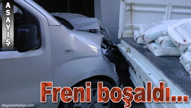 FRENİ BOŞALAN ARAÇ DÜKKÂNA GİRDİ