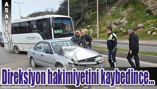 DİREKSİYON HAKİMİYETİNİ KAYBEDİNCE HALK OTOBÜSÜNE ÇARPTI