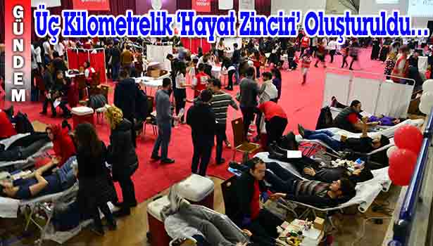 EL ELE TUTUŞUP ÜÇ KİLOMETRELİK 'HAYAT ZİNCİRİ OLUŞTURDULAR'