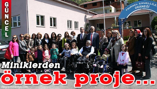 ANA SINIFI ÖĞRENCİLERİNDEN İKİ ÇOCUĞA TEKERLEKLİ SANDALYE...