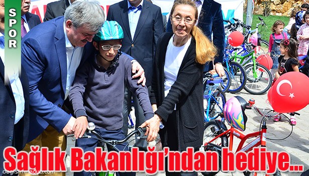 SAĞLIK BAKANLIĞI ZONGULDAK'TA 116 ÖĞRENCİYE BİSİKLET HEDİYE ETTİ