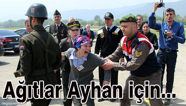 ŞEHİDİN KIZ KARDEŞİ AĞITLAR YAKTI...