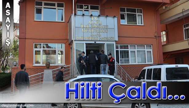 OTOMOBİLİN BAGAJINDAN HİLTİ ÇALDI