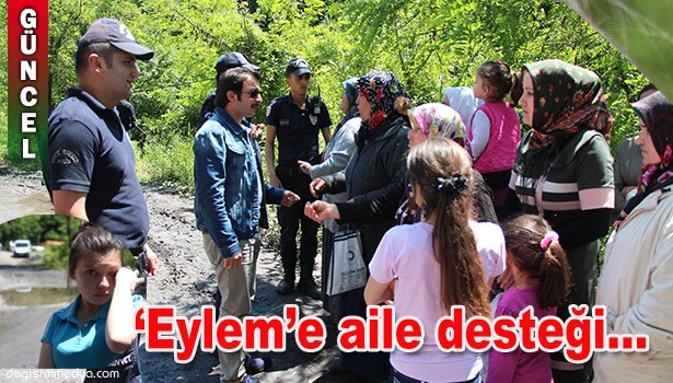 MADENDEN ÇIKMAMA EYLEMİ YAPAN İŞÇİLERE AİLELERİNDEN DESTEK