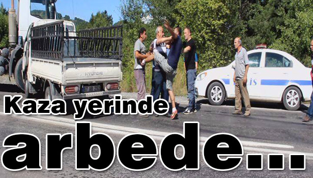 BETON MİKSERİ İLE KAMYONET ÇARPIŞTI, YARALI YAKINLARI ŞOFÖRE SALDIRDI