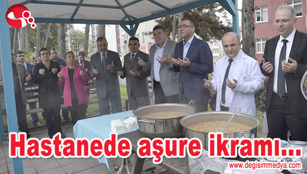 ALAPLI DEVLET HASTANESİNDE AŞURE DAĞITILDI