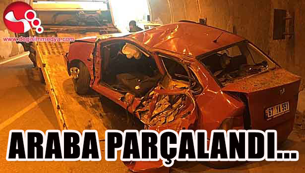 ARABA PARÇALANDI ŞOFÖR ZOR KURTARILDI...