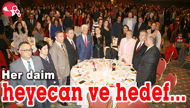 ÖĞRETMENLER YEMEKTE BULUŞTU