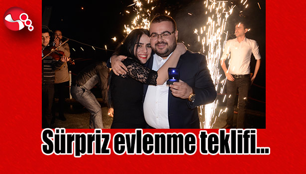 Sürpriz evlenme teklifi...