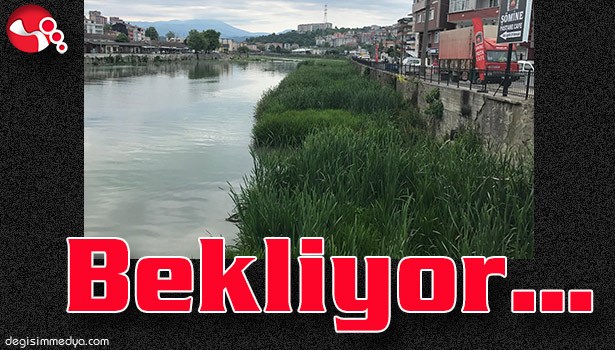 BEKLİYOR...