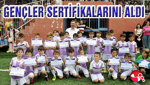 GENÇLER SERTİFİKALARINI ALDI
