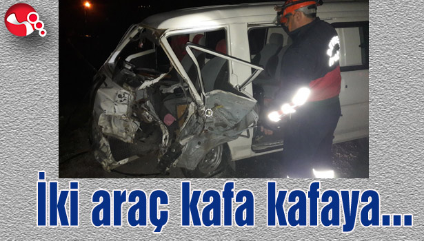 İki araç kafa kafaya