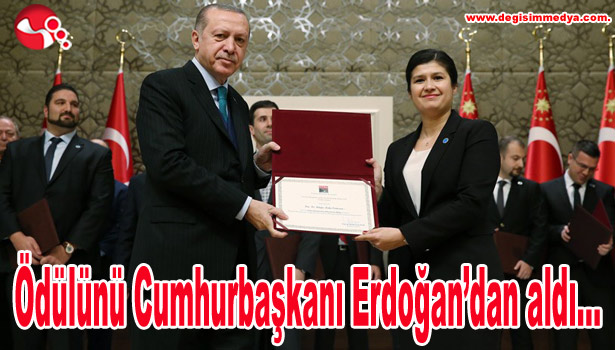 Ödülünü Cumhurbaşkanı Erdoğan'dan aldı...