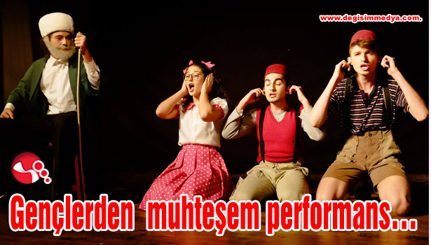 Gençlerden muhteşem performans...
