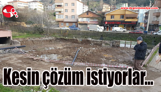 Lağım sorununa kesin çözüm bekliyorlar...