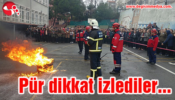 Pür dikkat izlediler...