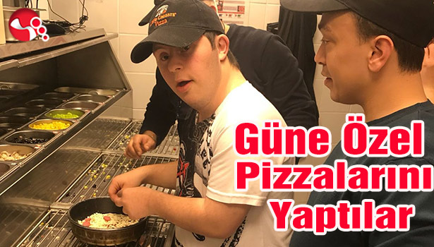 Güne özel pizzalarını yaptılar...