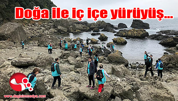 Doğa ile iç içe yürüyüş...