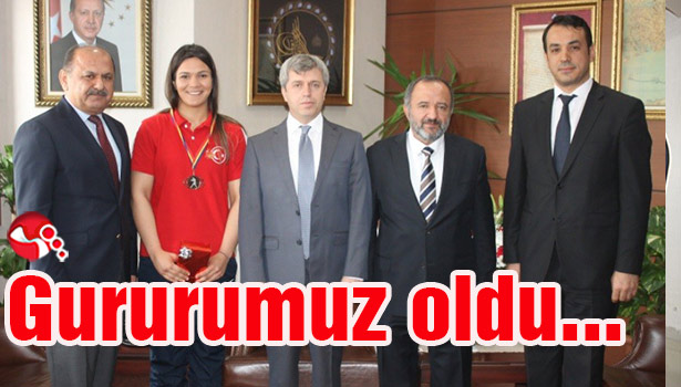 Boks Şampiyonu Selma, Vali Çınar'ı ziyaret etti