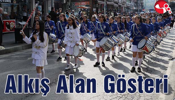 Alkış Alan Gösteri