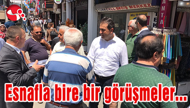 Demirtaş'tan esnafla birebir görüşmeler...