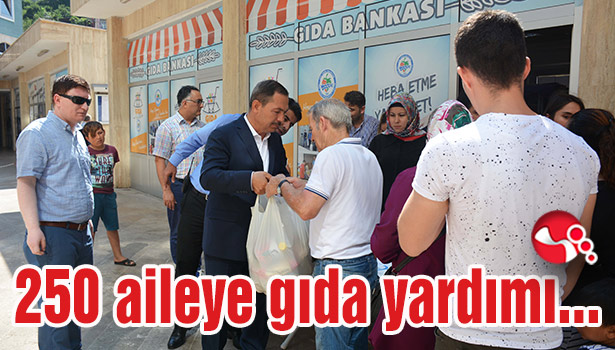 250 aileye gıda yardımı...