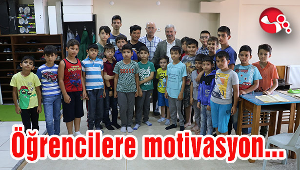 Kur'an Kursu öğrencilerini motive etti