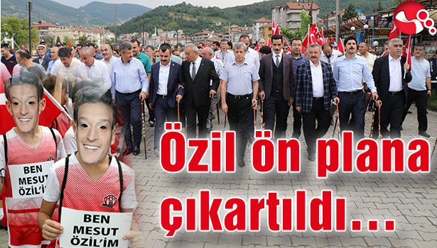 Özil ön plana çıkartıldı...