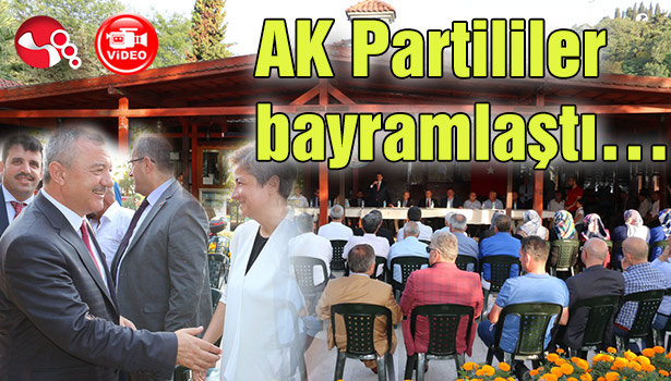 AK Partililer bayramlaştı...