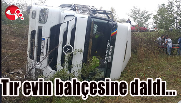 TIR evin bahçesine daldı...