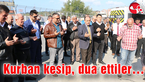 Kurban kesip, dua ettiler...