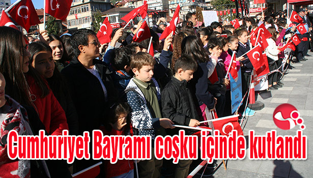 Devrek'te Cumhuriyet Bayramı coşku içinde kutlandı