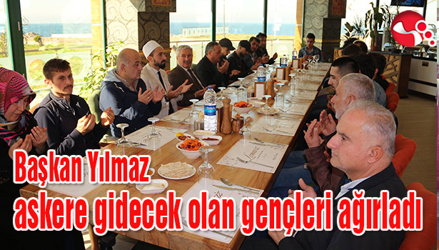 Askere gidecek olan gençleri ağırladı...