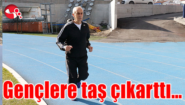 Gençlere taş çıkarttı...