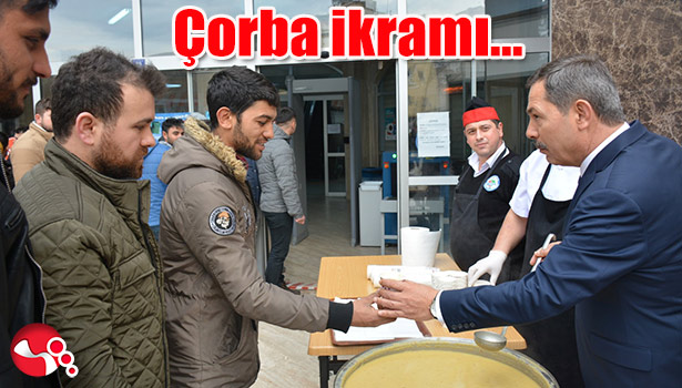 Başkan Uysal'dan işçi adaylarına çorba ikramı...