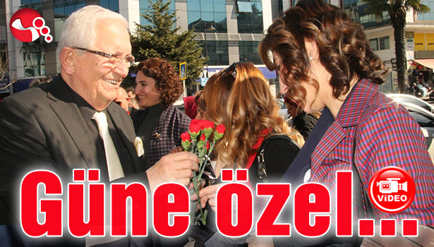 Posbıyık'tan güne özel karanfil...