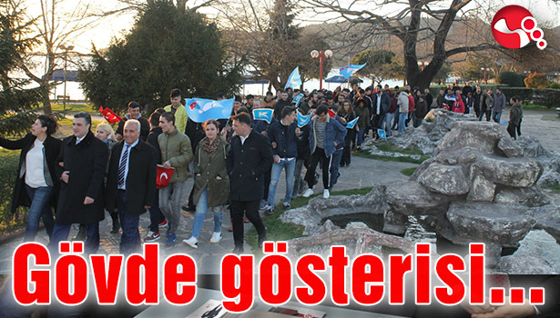 Müftüoğlu'ndan gövde gösterisi...