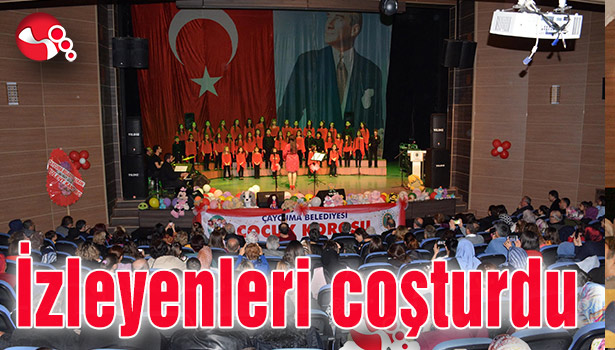 Çocuk Korosu konseri izleyenleri coşturdu