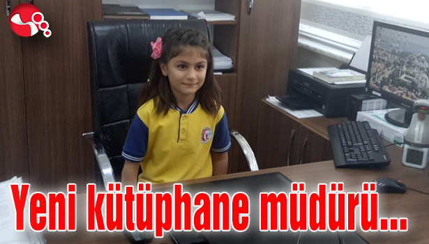 Yeni kütüphane müdürü mesaiye başladı...