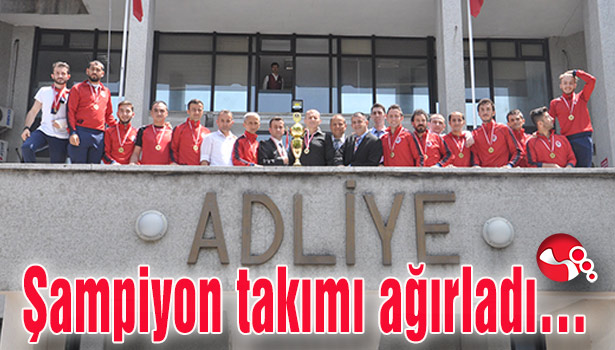 Başsavcı, şampiyon takımı ağırladı...