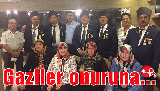 Gaziler onuruna yemekte buluştular...